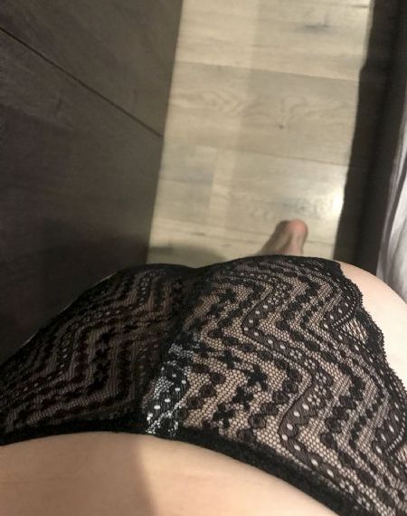 年轻的秘书3在线观看