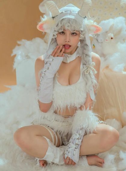 热辣披萨女孩