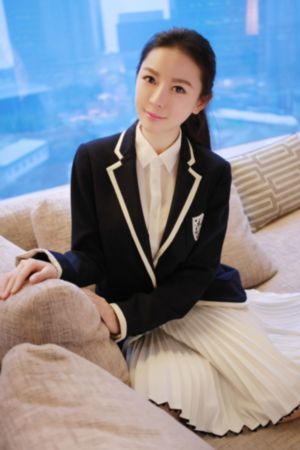 鬓边不是海棠红