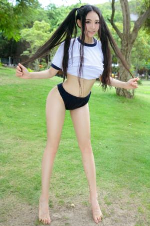 年轻漂亮的妈妈